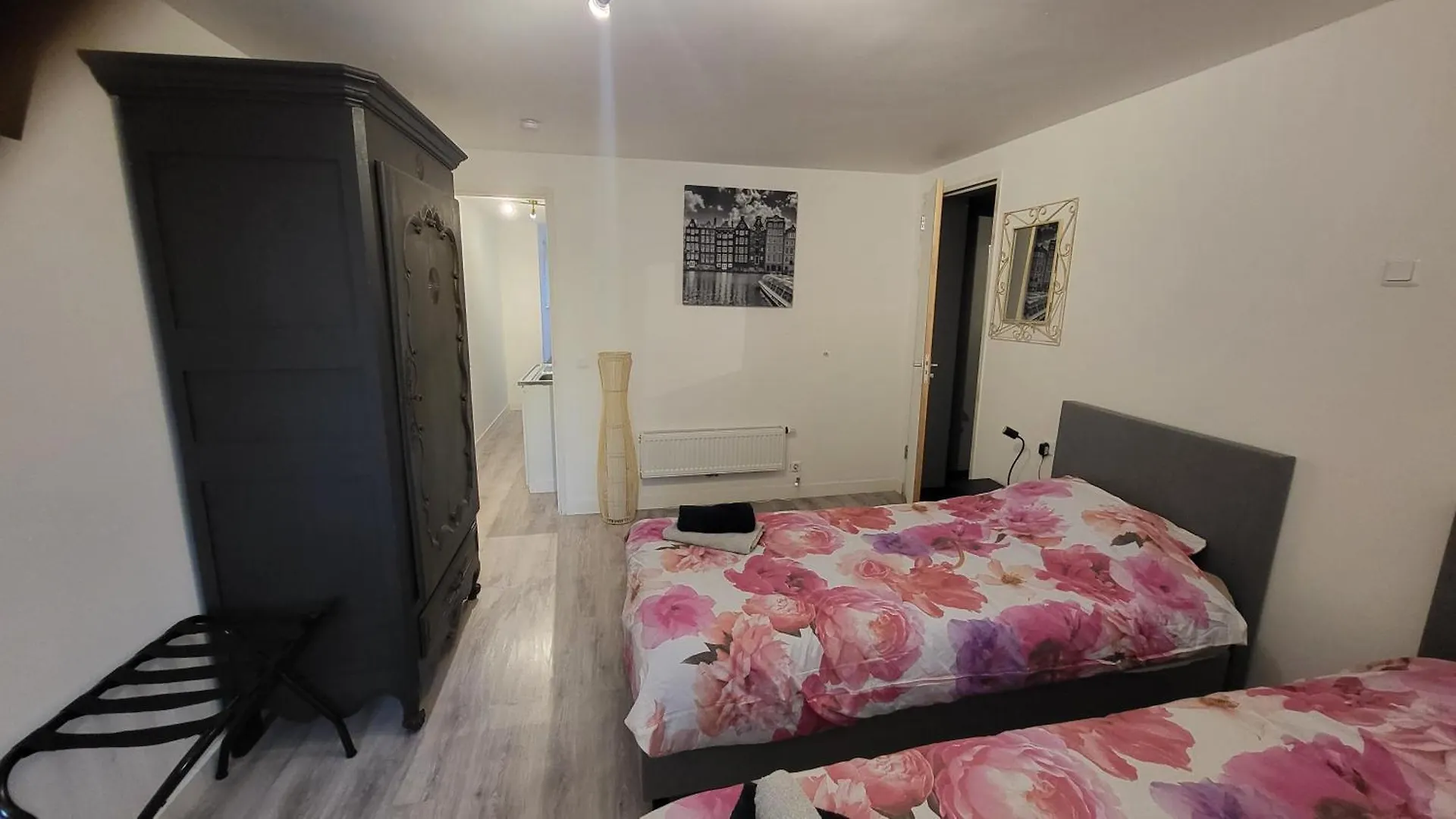 Bnb Souterrain Amsterdam Bed & Breakfast