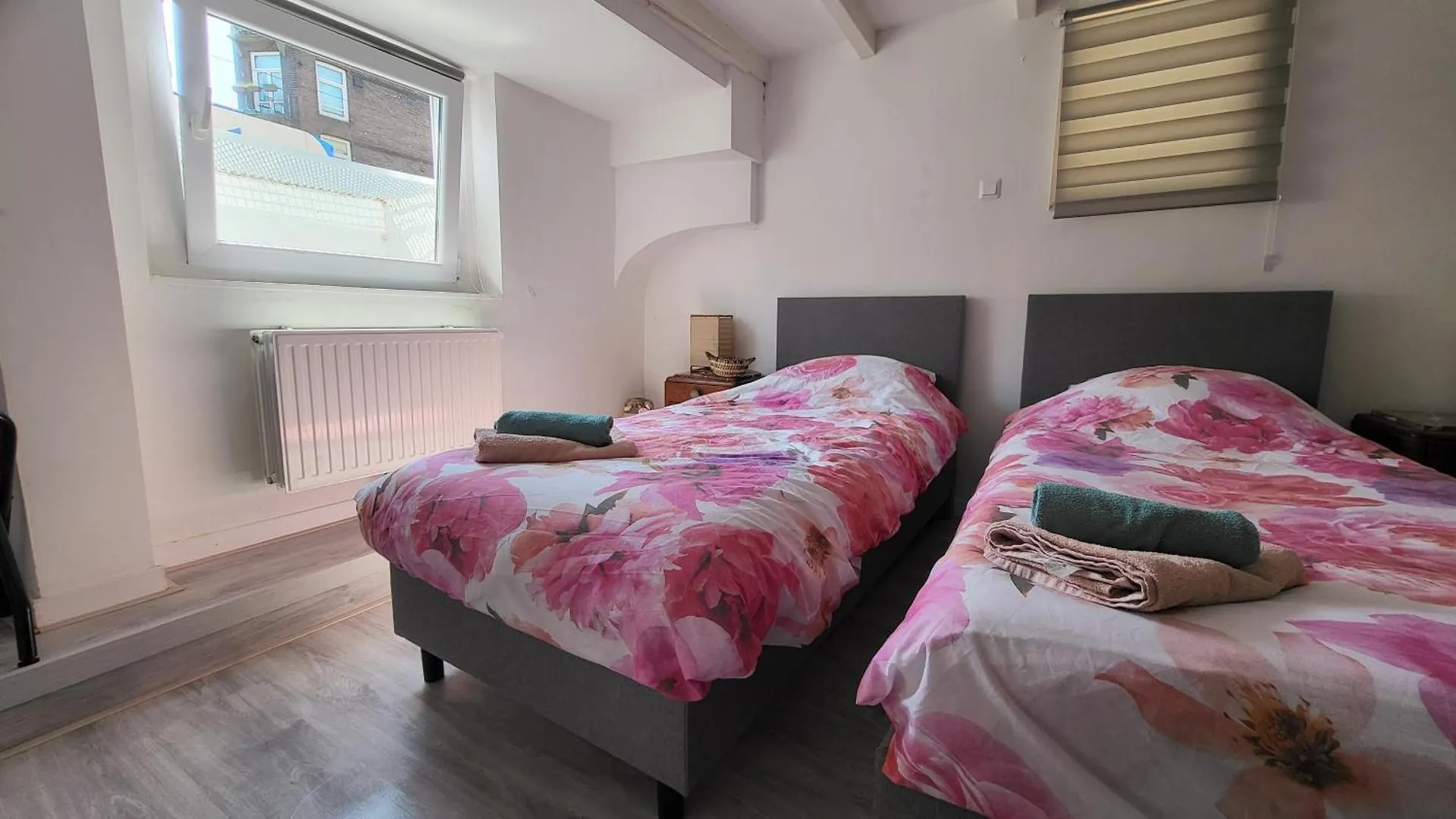 Bed & Breakfast Bnb Souterrain Amsterdam Netherlands
